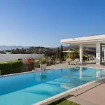 Modern 4br With Pool & Sea Views Villa *
