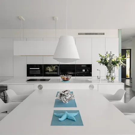 4-bedroom Modern With Sea View Вилла