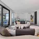 Modern 4br With Pool & Sea Views