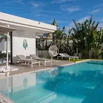 Villa Modern 4br With Pool & Sea Views *