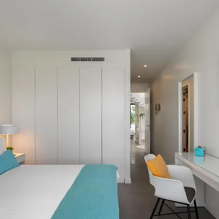 Willa 4-bedroom Modern With Sea View *