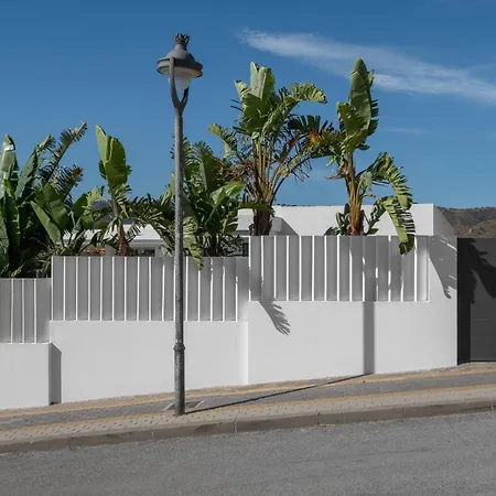 Villa 4-Bedroom Modern Villa With Sea View Marbella