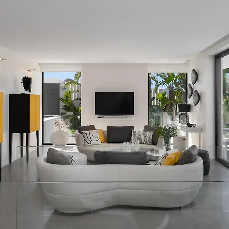 וילה Modern 4br With Pool & Sea Views