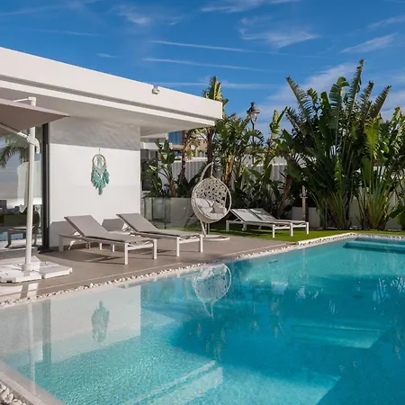וילה Modern 4br With Pool & Sea Views *