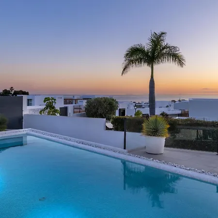 Villa Modern 4br With Pool & Sea Views