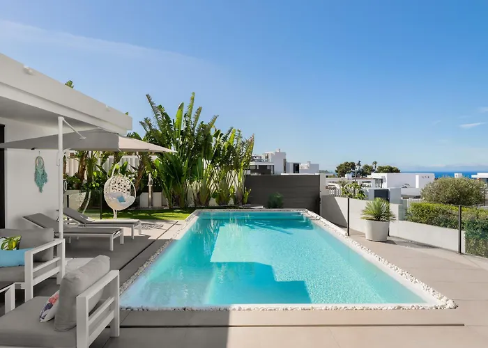 4-bedroom Modern With Sea View Villa