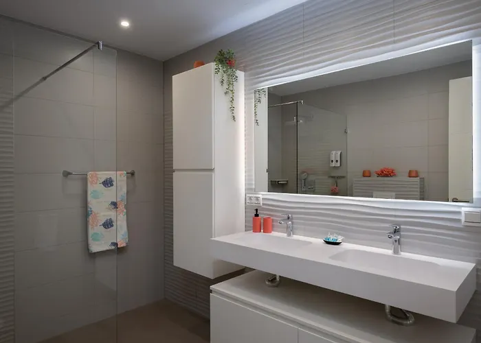 4-bedroom Modern With Sea View ヴィラ マルベーリャ