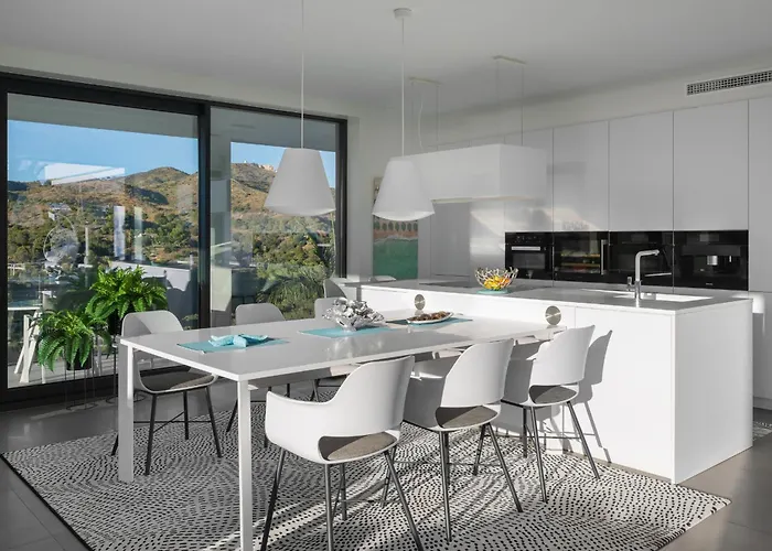 4-bedroom Modern With Sea View ヴィラ *