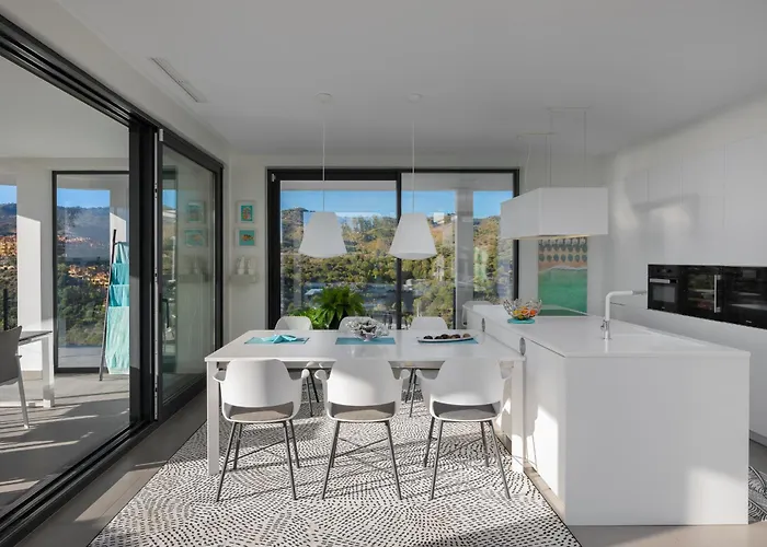 ヴィラ 4-bedroom Modern With Sea View マルベーリャ