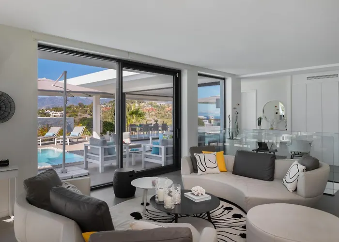 4-bedroom Modern With Sea View Villa *
