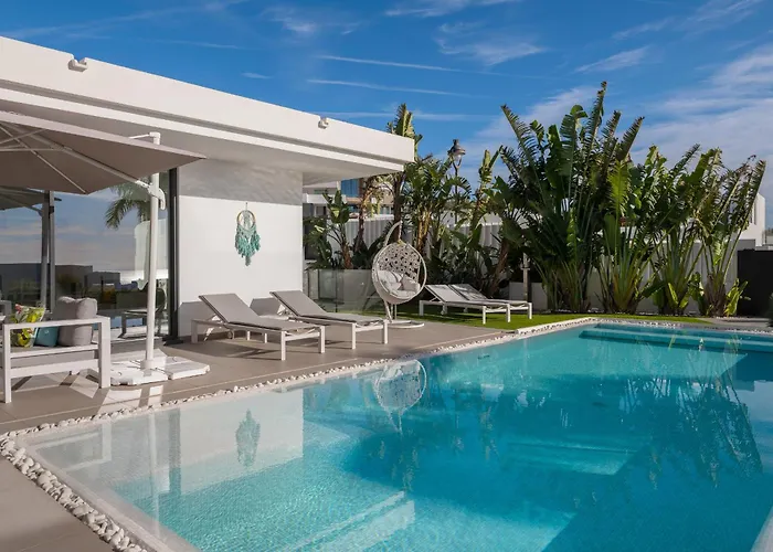 ヴィラ 4-bedroom Modern With Sea View *