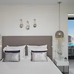 Willa Modern 4br With Pool & Sea Views