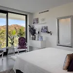 Modern 4br With Pool & Sea Views ヴィラ