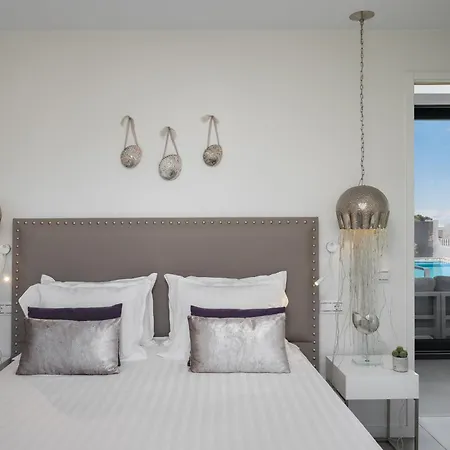 Vila Modern 4br With Pool & Sea Views
