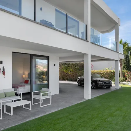4-Bedroom Modern Villa With Sea View * マルベーリャ