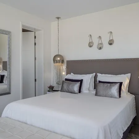 Vila Modern 4br With Pool & Sea Views