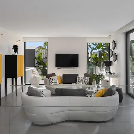 ヴィラ 4-Bedroom Modern Villa With Sea View