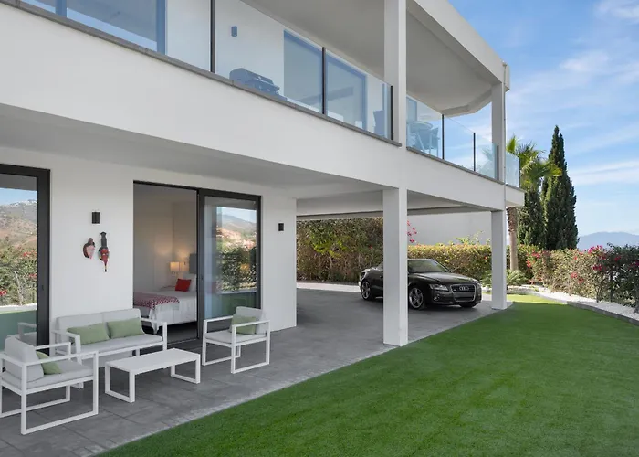 4-bedroom Modern With Sea View * 马尔韦利亚